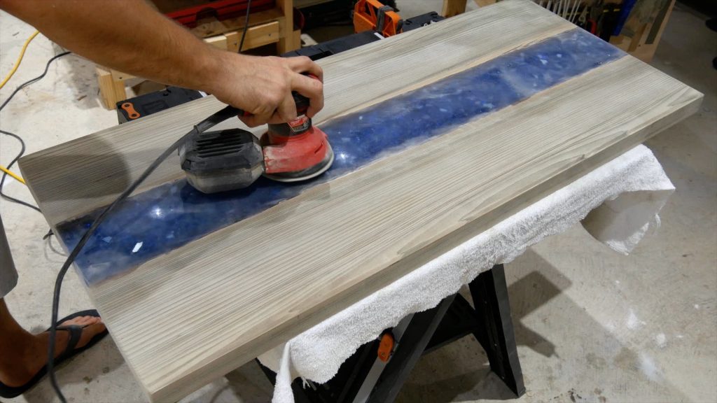 How to make epoxy resin matte and glossy?
