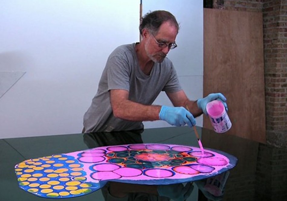 Paint the resin