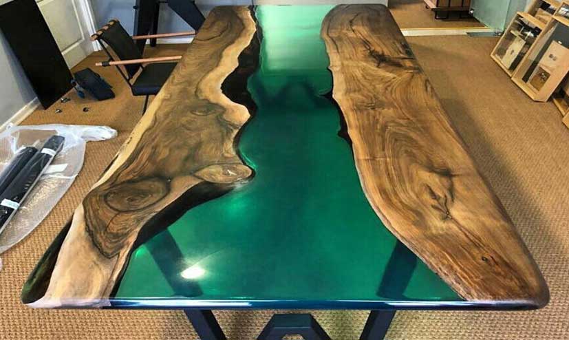 نمونه میزهای کاربردی و زیبای ساخته شده از چوب و رزین اپوکسی